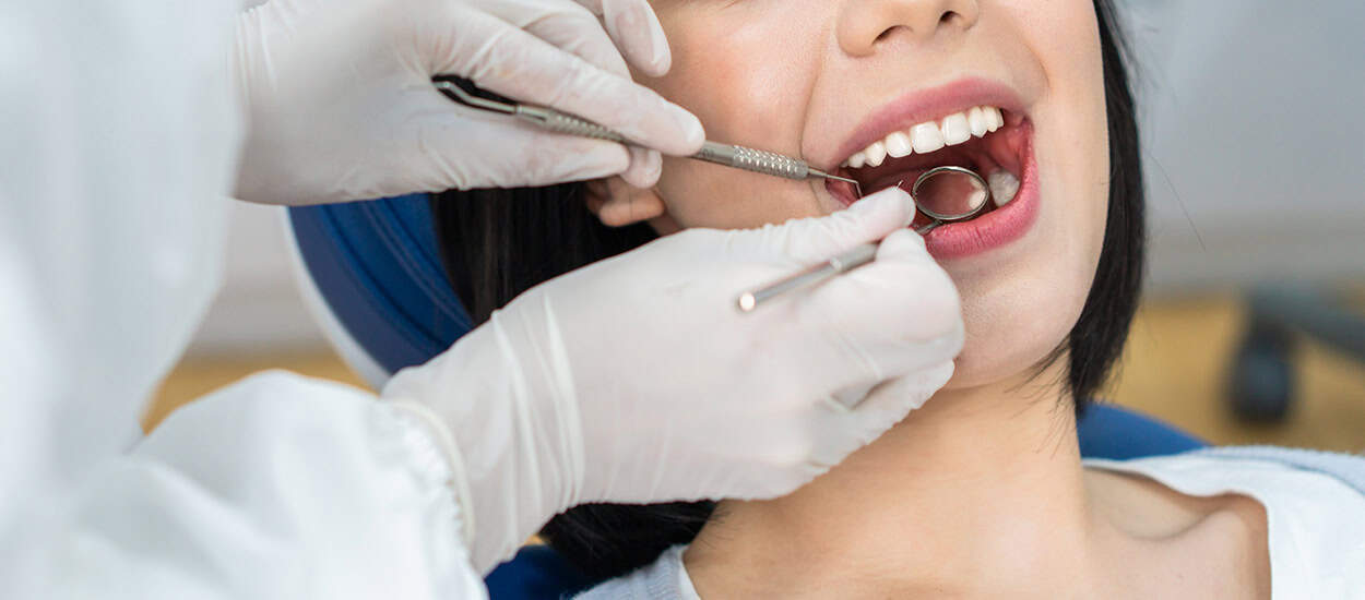 What Are the Early Signs of Oral Cancer That Most People Miss?