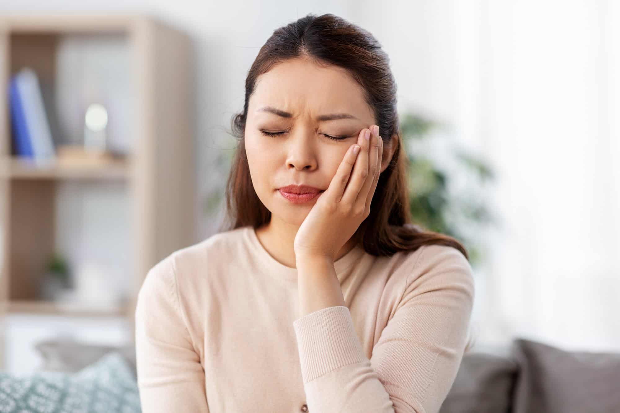What Makes Teeth Hurt When I Drink Something Cold?